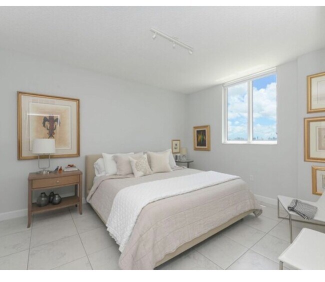 Foto del edificio - 101 SW 36th Ct