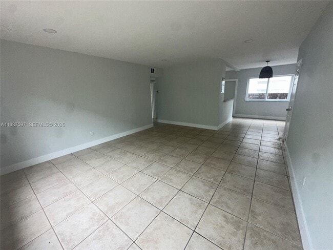 Foto del edificio - 8125 Hawthorne Ave