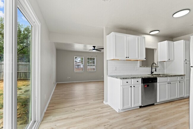 Foto del edificio - 1401 SW 64th St