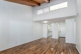 Foto principal - 20134 Leadwell St
