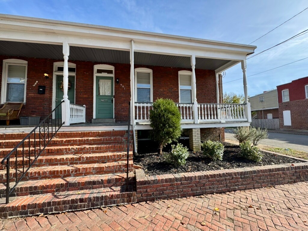 Foto principal - 901 N 24th St