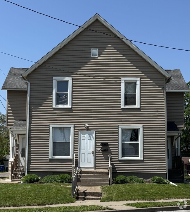 Building Photo - 118 N Pine St
