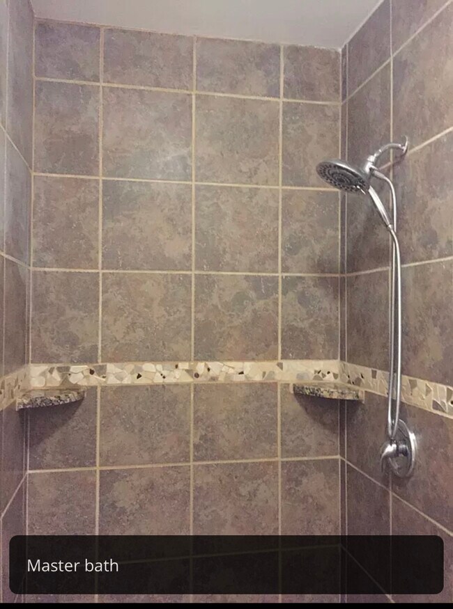 Building Photo - 901 Glen Falls Ct