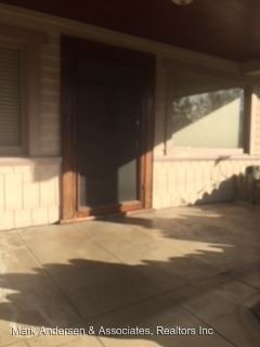 Foto del edificio - 130 Poppy Ave