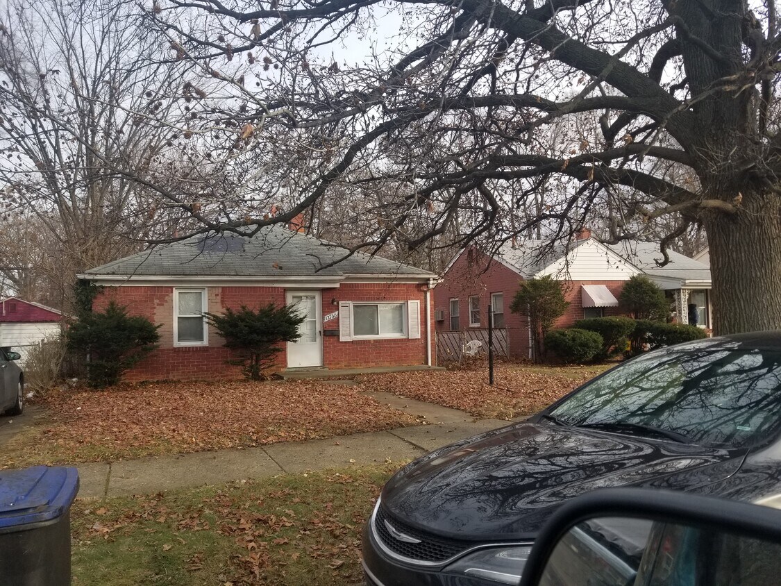 12766 Dale St, Detroit, MI 48223 House Rental in Detroit, MI