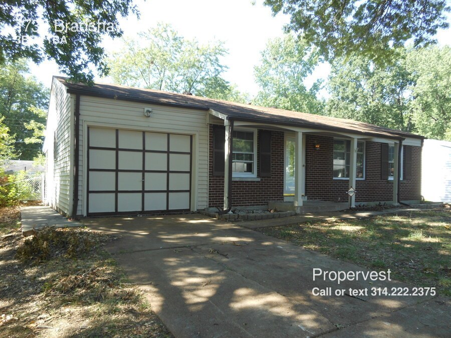 Primary Photo - 1738 Bradshaw Dr