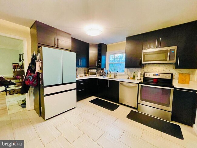 Foto del edificio - 3103 Titanic Dr