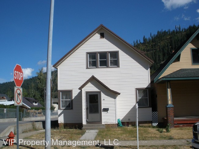 Building Photo - 3 br, 1.5 bath House - 201 River Street