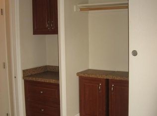 Foto del edificio - 1 Bedroom Beach Cottage Near Moonlight.