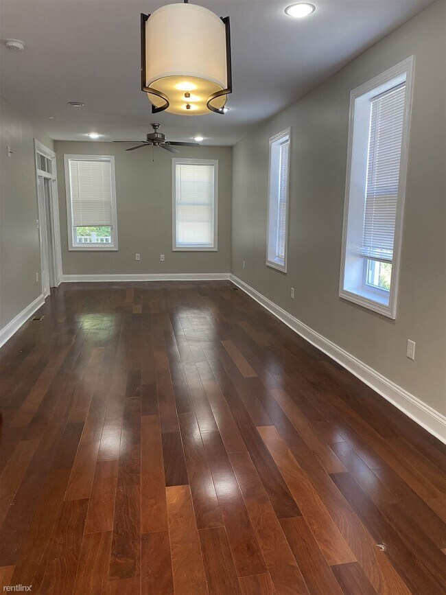 Foto del edificio - 4 br, 3 bath House - 719 N Rosedale St