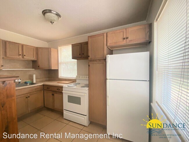 Building Photo - 2 br, 1 bath House - 1 La Brisa Beach Circle