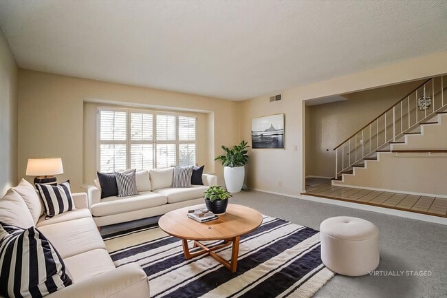 Building Photo - 10612 Rose Cir