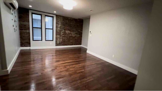 Foto del edificio - 2714 Avenue D