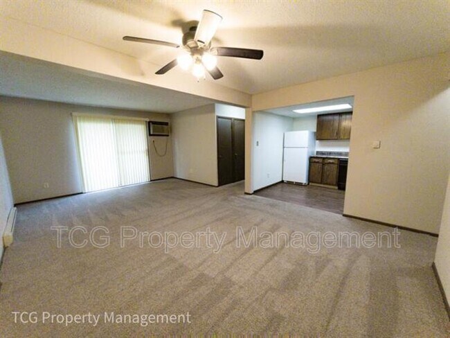 Foto del edificio - 2404 Marquette Rd