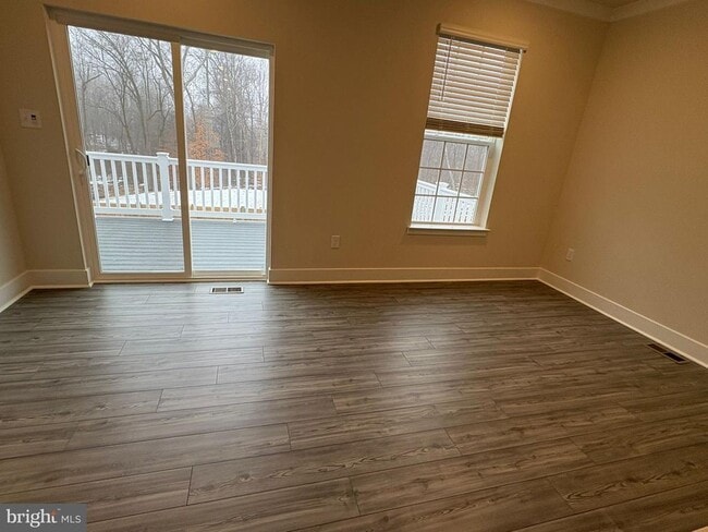 Building Photo - 1712 Water Xing Rd