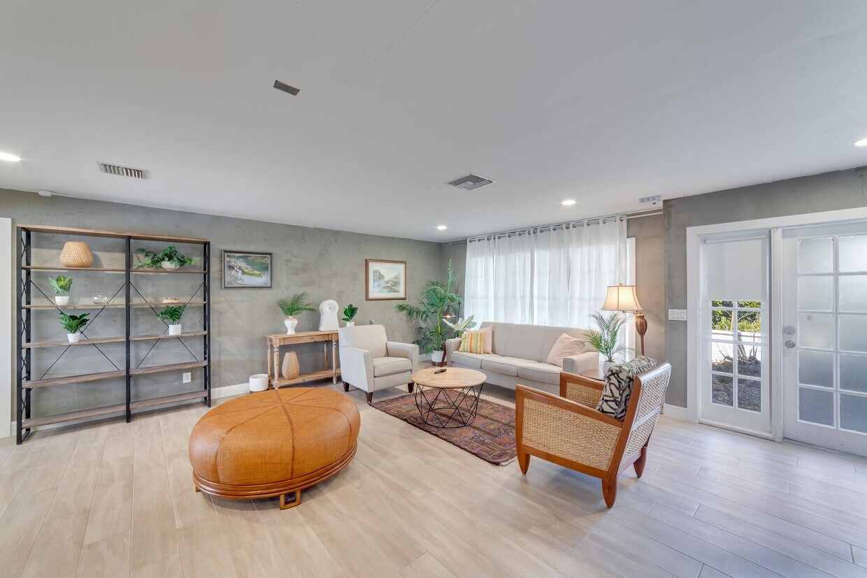 Foto principal - 134 SW 52nd St