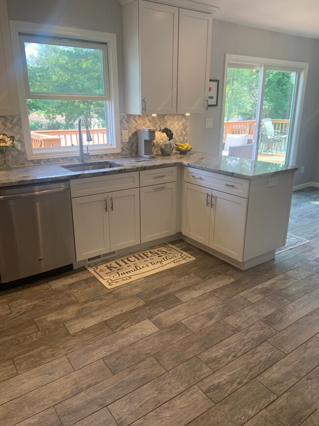 Building Photo - 82 Wagon Wheel Trl