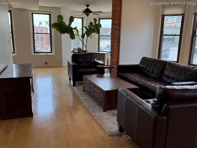 Building Photo - 4120 Cass Ave