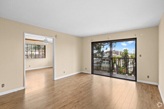 3 habitaciones, 2 baños - 111 m² - Sala de estar - 301 East Verdugo Ave