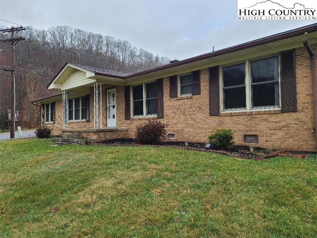 Primary Photo - 700 Beech Mountain Pkwy