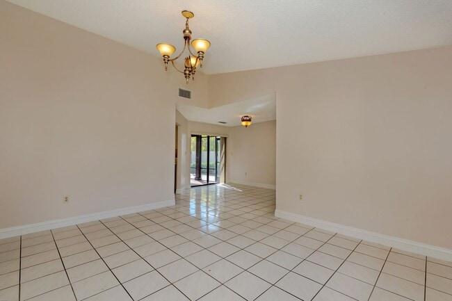 Foto del edificio - 9025 SW 112th Ct