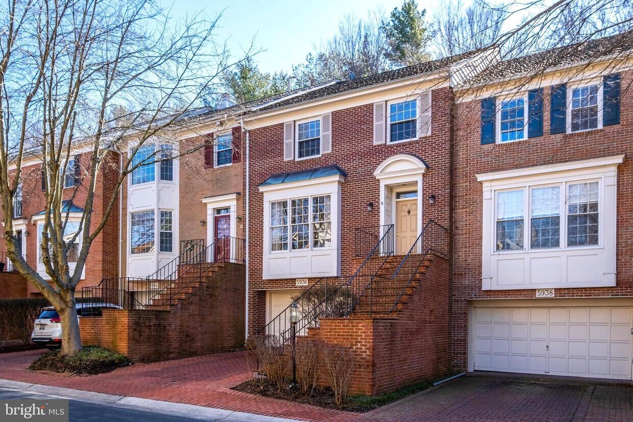 Primary Photo - 5936 Maplewood Park Pl