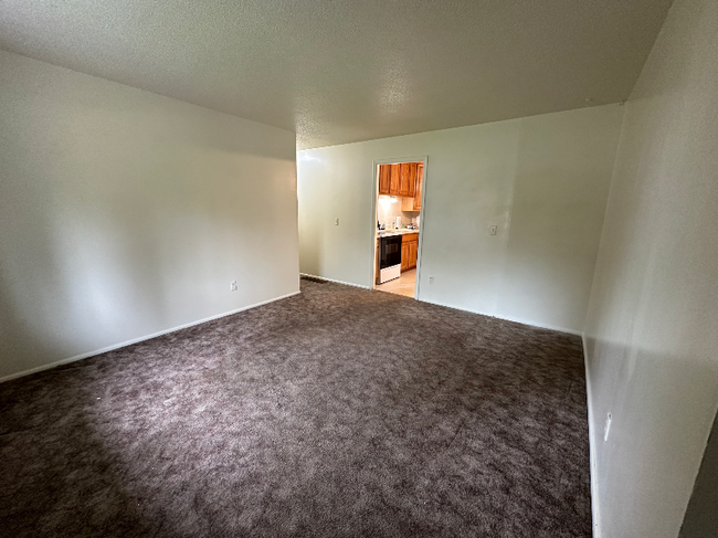 Building Photo - 1320 Hillcrest St