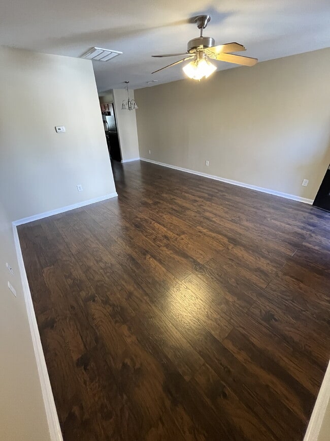 Building Photo - December Special!  Pay just half of the first month's rent.