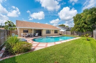 Building Photo - 9102 Bedford Dr