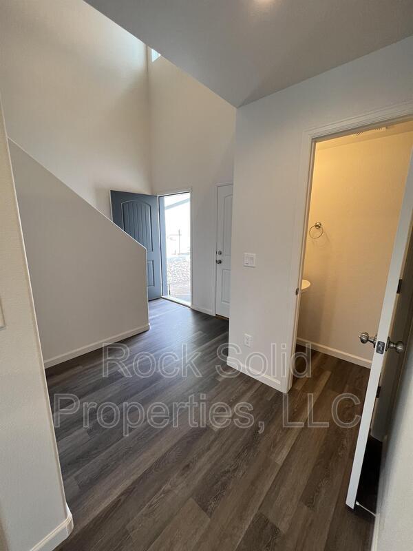 Building Photo - 1508 Danny Pl