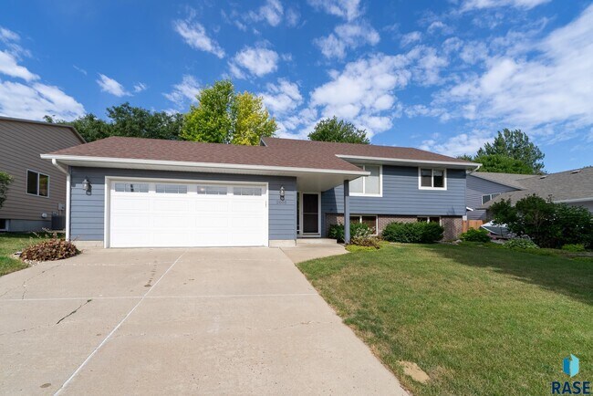 Building Photo - 2005 S Gordon Dr