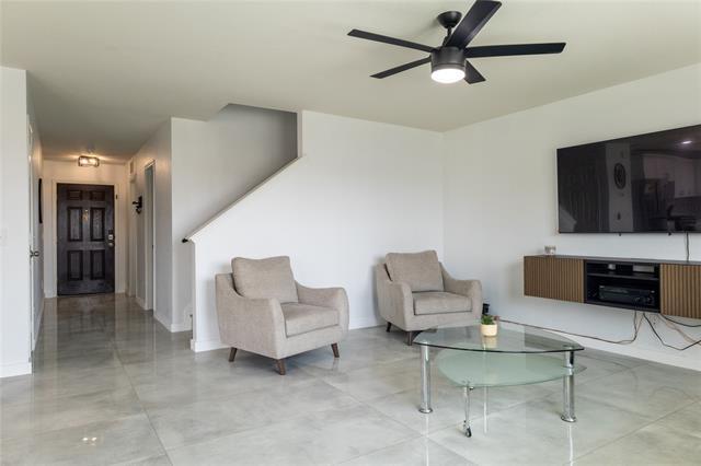 Foto del edificio - 949 Shire Ave