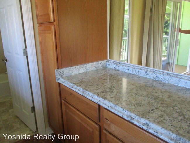 Building Photo - Studio, 1 bath Apartment - 120 Hohani Place