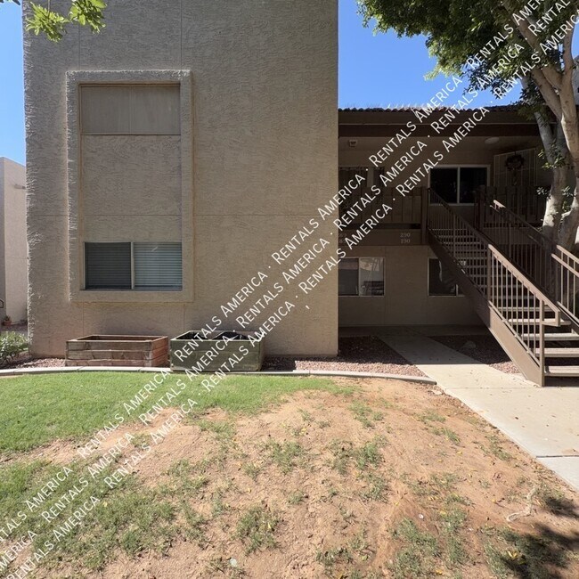 Foto del edificio - 520 N Stapley Dr