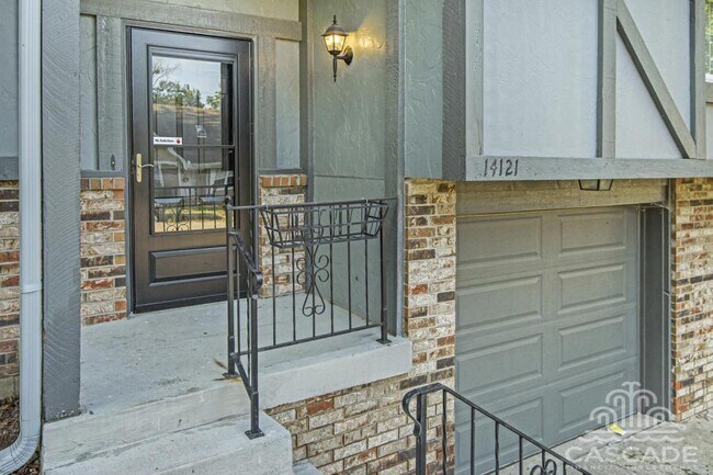 Building Photo - 14121 W 88th Pl