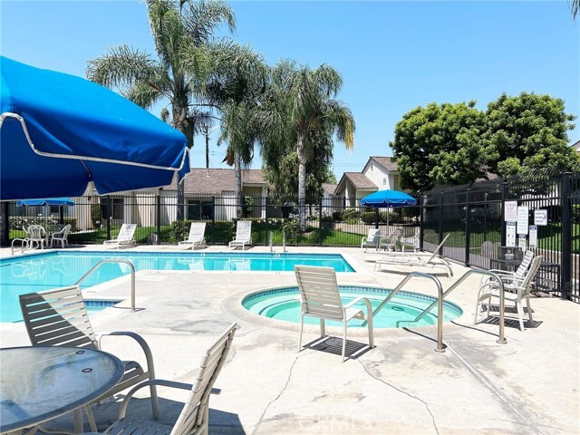 Building Photo - 1042 E La Habra Blvd