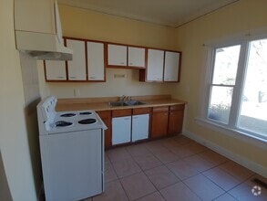 Building Photo - 980 Harte Dr SW