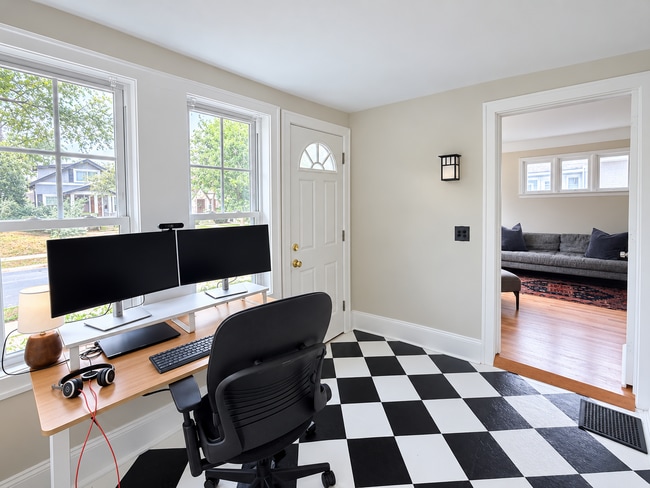 Building Photo - 5638 Wentworth Ave
