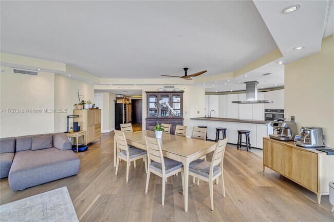 Foto del edificio - 2600 Island Blvd