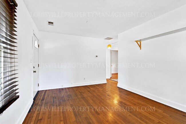 Building Photo - 3016 Cleveland Blvd