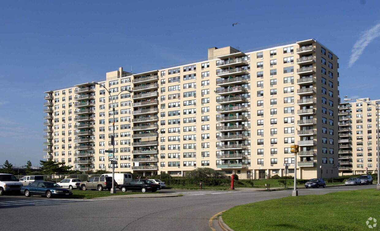 10710 Shore Front Pky, Rockaway Park, NY 11694 Apartments in