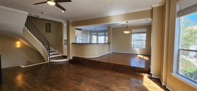 Building Photo - 317 Birdsall St