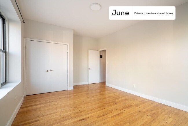 Building Photo - Room in Shared 4 bed/1 bath home in Central Harlem
