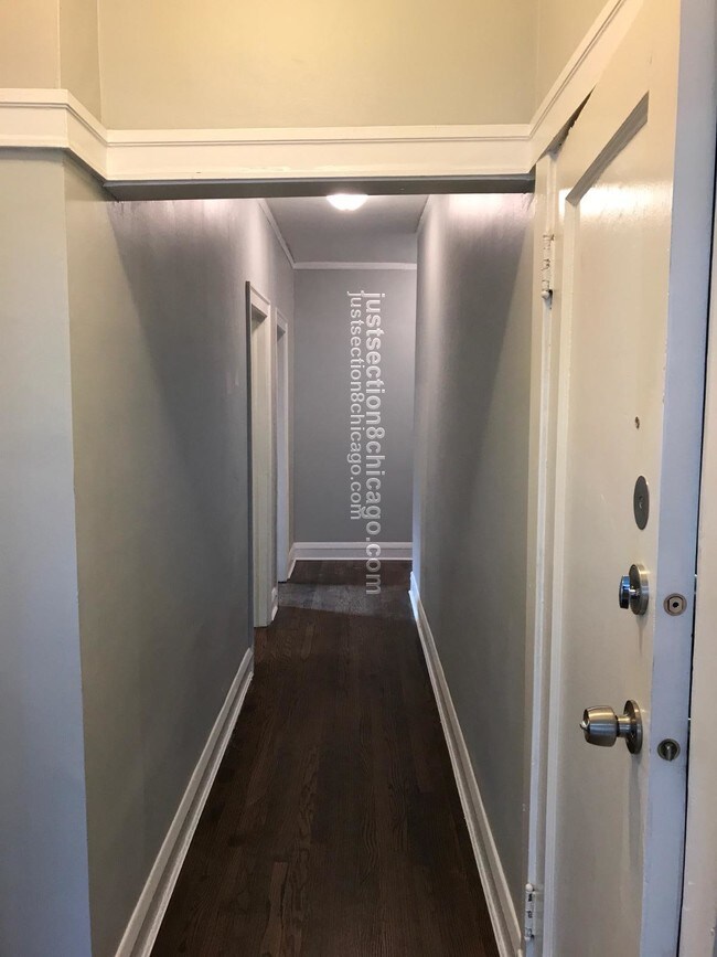 Foto del edificio - 7212 S Bennett Ave