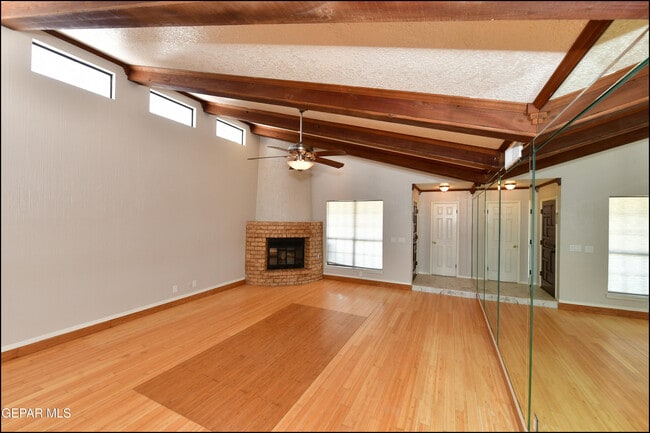 Building Photo - 5534 Oakbriar Cir