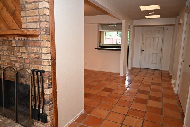 Foto del edificio - 2814 Mill Valley Dr