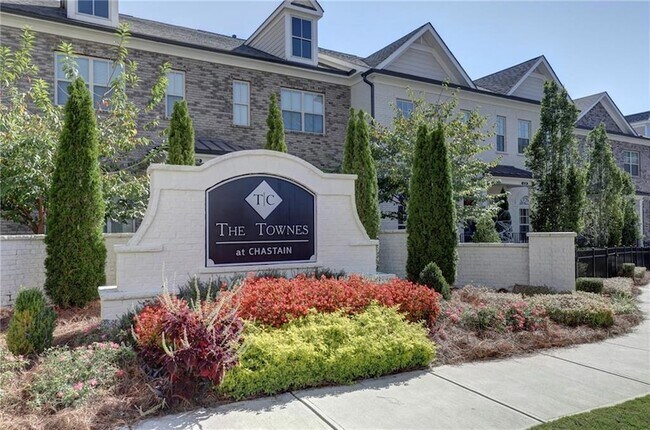 Foto del edificio - 4321 Parkside Pl