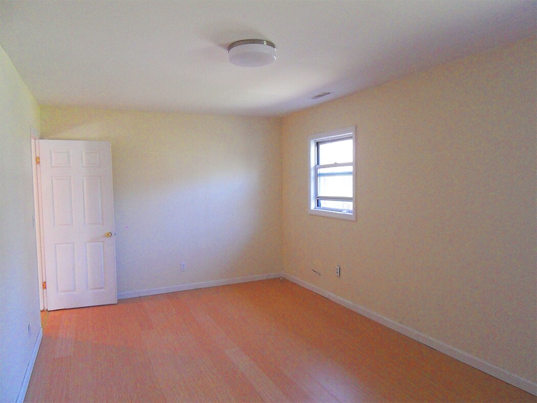 3 Clarendon Plz Unit 1, Scarsdale, NY 10583 3 Clarendon Plz Scarsdale