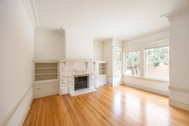 Foto del edificio - 79-81-81 Park Hill Ave