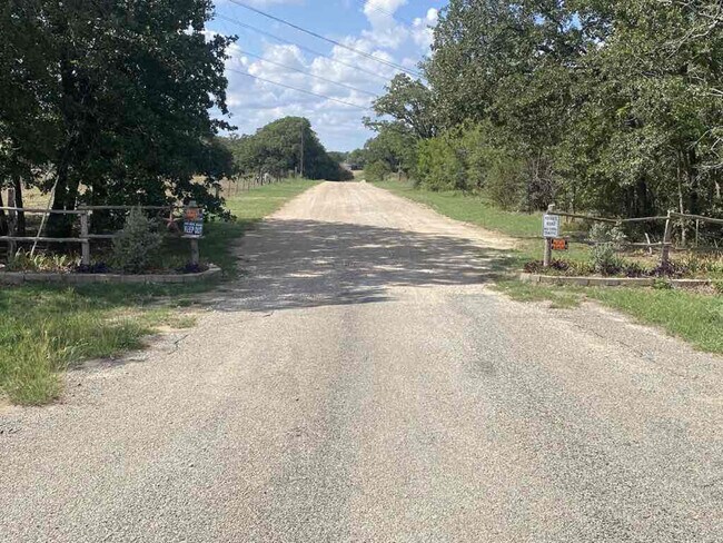 Building Photo - 387 Wildcat Creek Rd